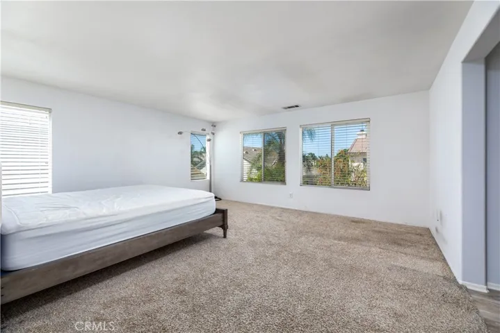 6545 Red Oak Drive, Eastvale, California 92880