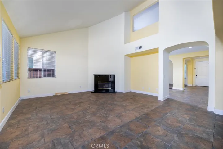 6545 Red Oak Drive, Eastvale, California 92880