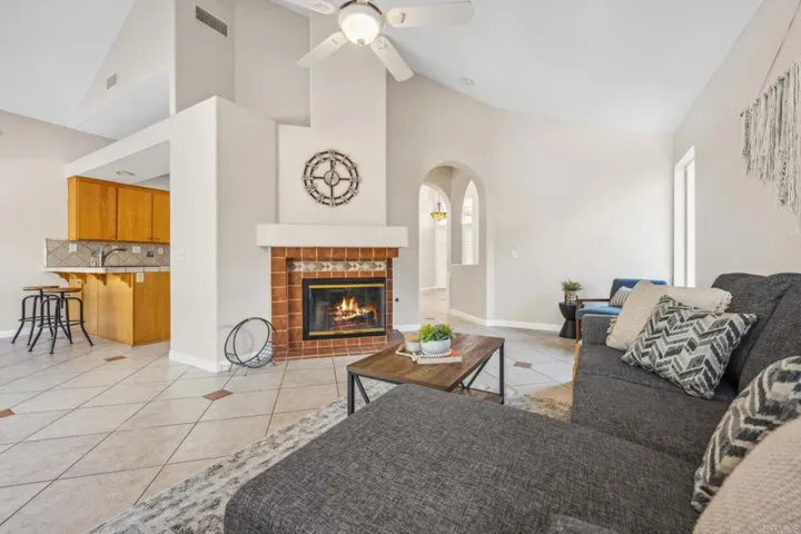 722 Banyonwood Drive, Oceanside, California 92057