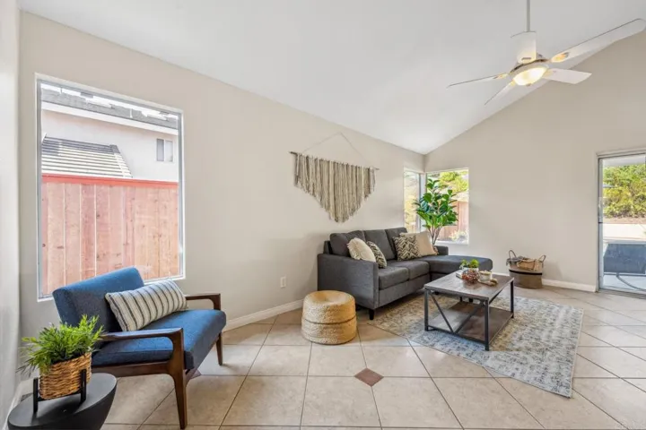 722 Banyonwood Drive, Oceanside, California 92057