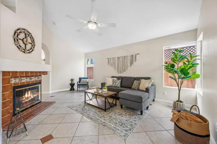 722 Banyonwood Drive, Oceanside, California 92057