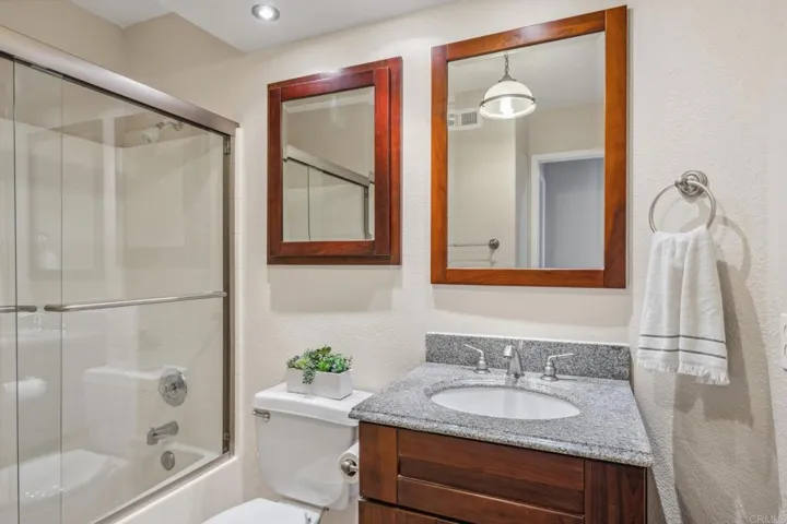722 Banyonwood Drive, Oceanside, California 92057