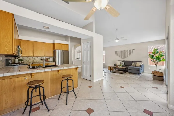722 Banyonwood Drive, Oceanside, California 92057
