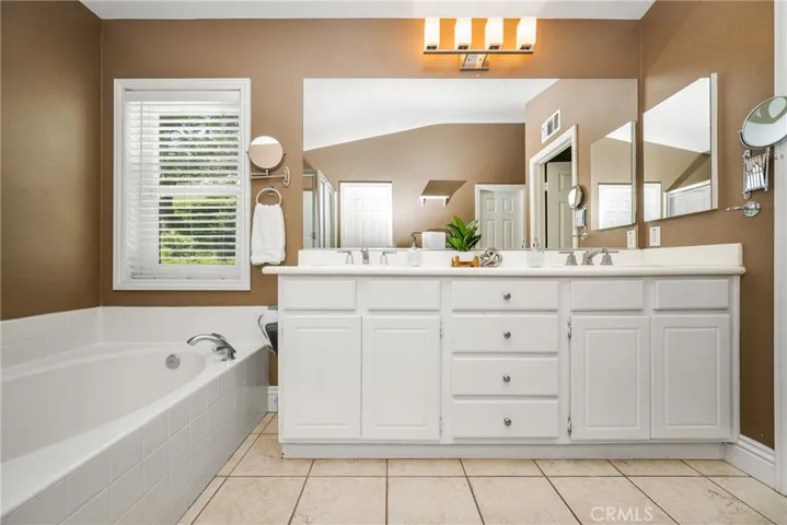 8804 E Heatherwood Road, Anaheim Hills, California 92808
