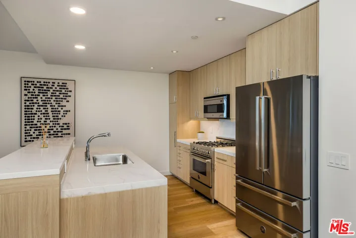 8500 Burton Way 607, Los Angeles, California 90048