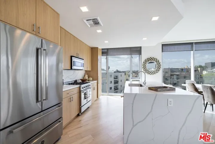 8500 Burton Way 607, Los Angeles, California 90048