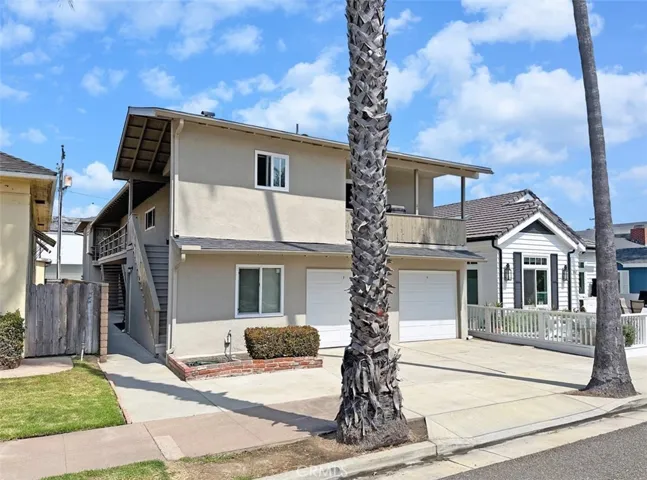215 6th Street, Seal Beach, California 90740