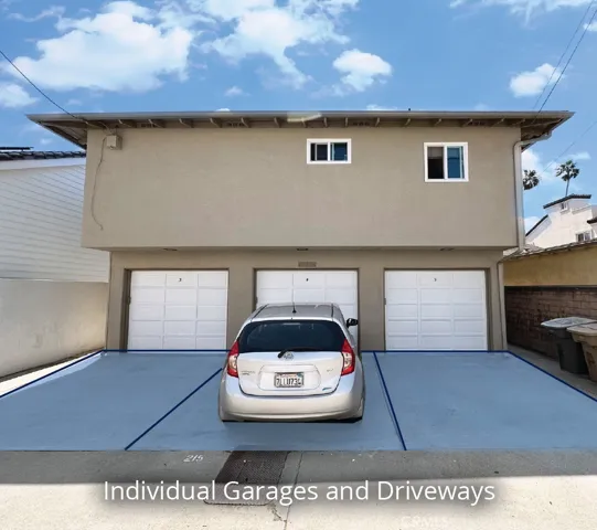 215 6th Street, Seal Beach, California 90740