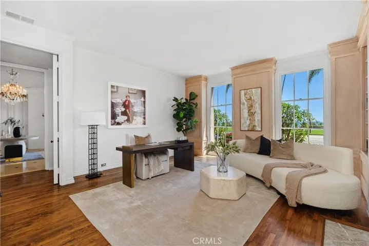 2515 E Ocean Boulevard, Long Beach, California 90803