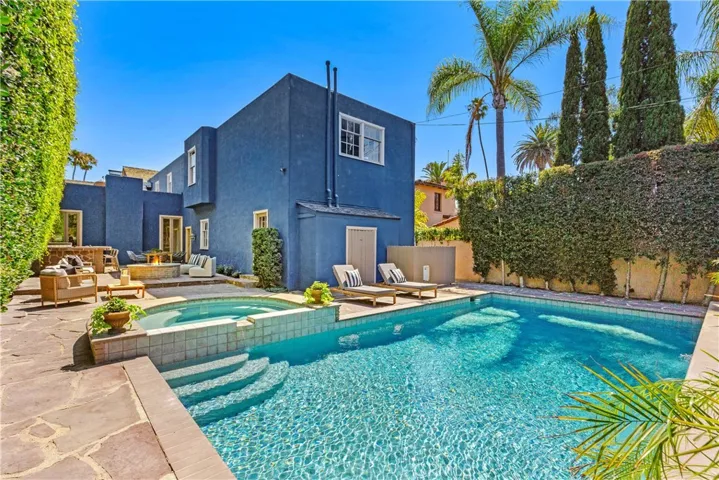 2515 E Ocean Boulevard, Long Beach, California 90803
