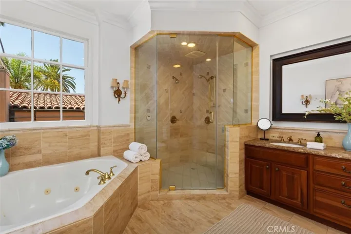 2515 E Ocean Boulevard, Long Beach, California 90803