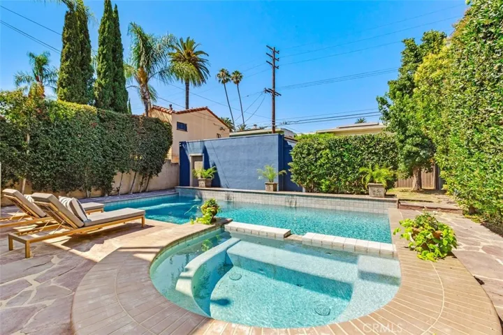 2515 E Ocean Boulevard, Long Beach, California 90803