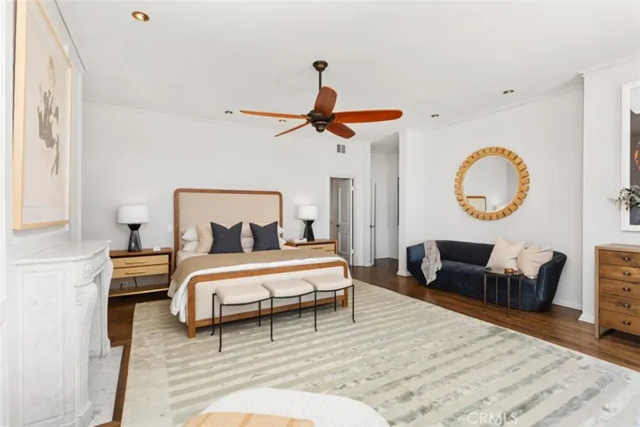 2515 E Ocean Boulevard, Long Beach, California 90803