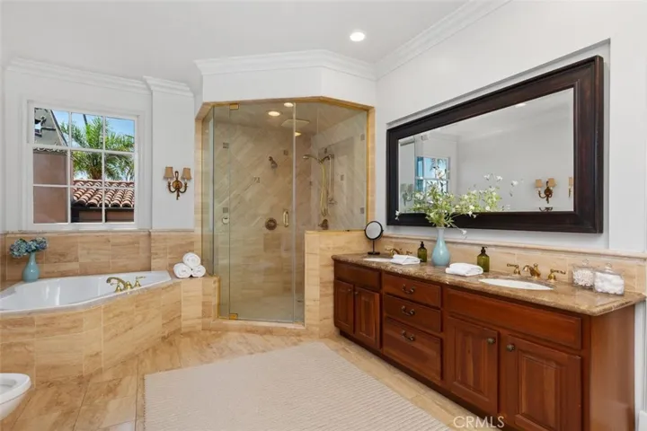 2515 E Ocean Boulevard, Long Beach, California 90803