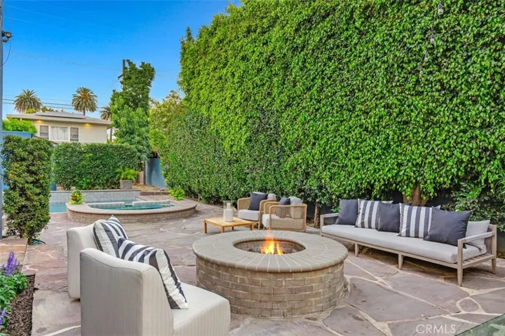 2515 E Ocean Boulevard, Long Beach, California 90803