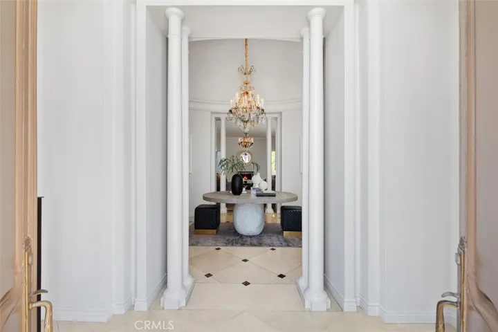 2515 E Ocean Boulevard, Long Beach, California 90803