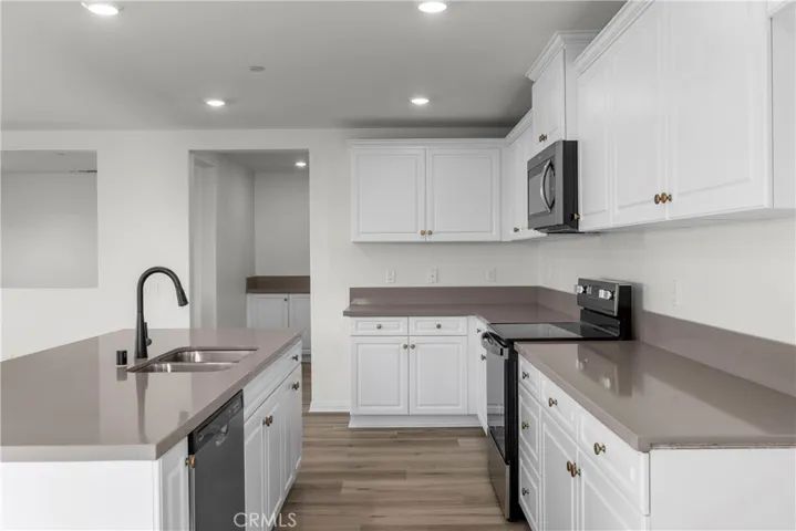25697 Pine Ridge Road, Homeland, California 92548