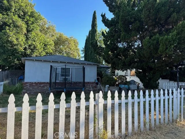 12352 Sylvan Street, North Hollywood, California 91606 home-pic-1