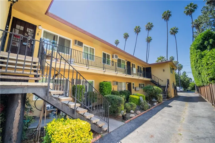 679 Earlham Street, Pasadena, California 91101