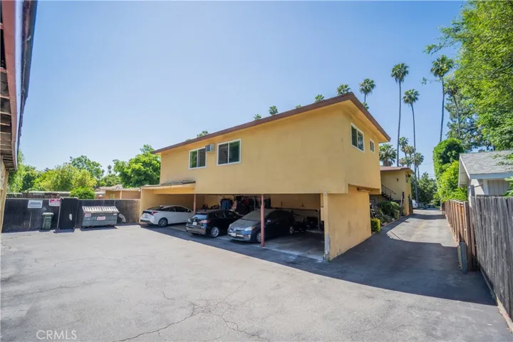 679 Earlham Street, Pasadena, California 91101