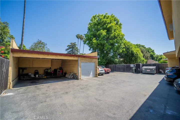 679 Earlham Street, Pasadena, California 91101