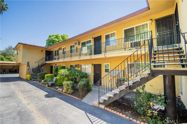 679 Earlham Street, Pasadena, California 91101