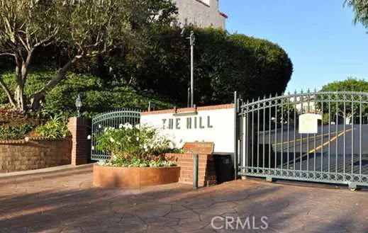 2 Hilltop Circle, Rancho Palos Verdes, California 90275