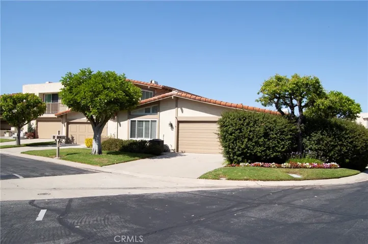 2 Hilltop Circle, Rancho Palos Verdes, California 90275