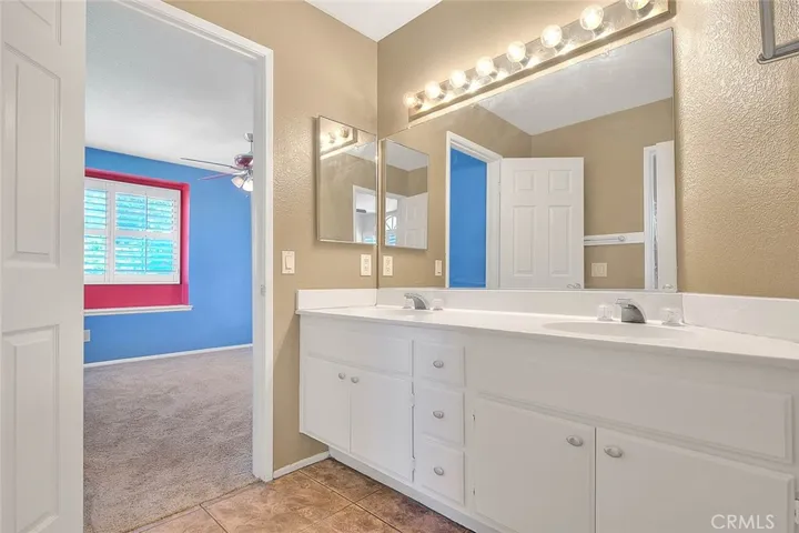 jack and Jill bath