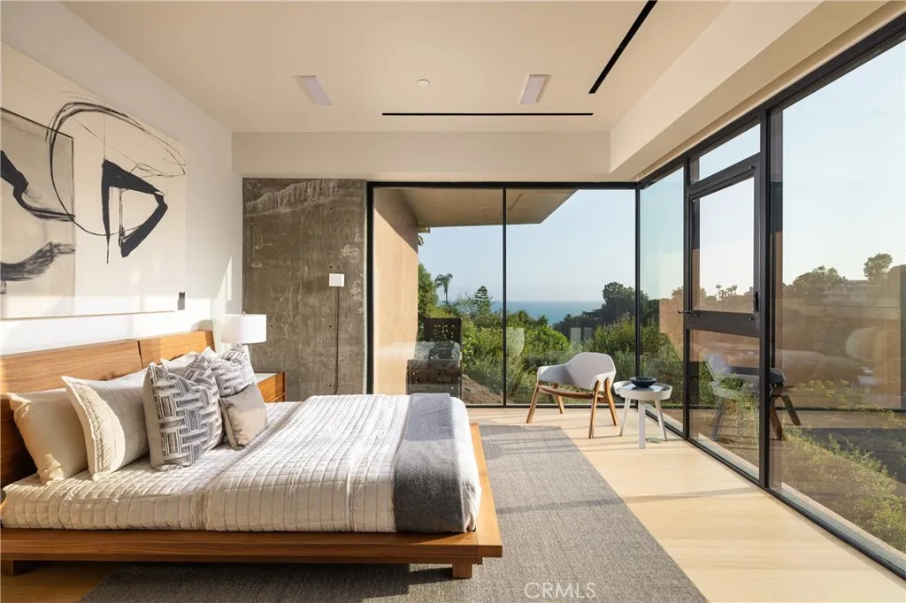 1000 Oriole Drive, Laguna Beach, California 92651 home-pic-33