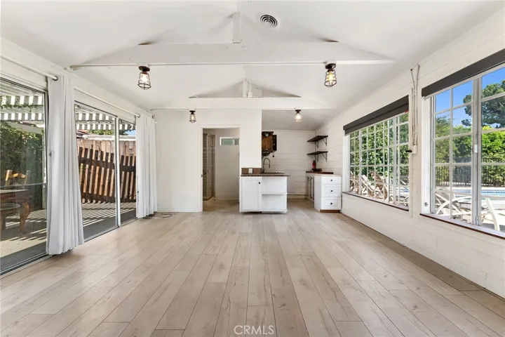 22932 Califa Street, Woodland Hills, California 91367