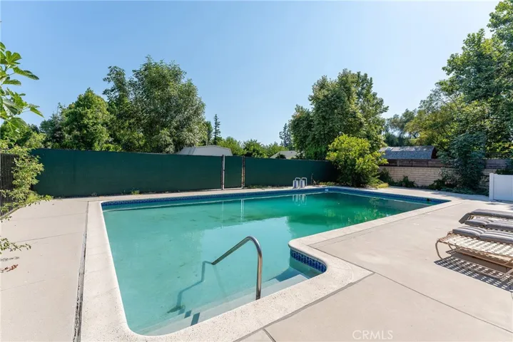 22932 Califa Street, Woodland Hills, California 91367