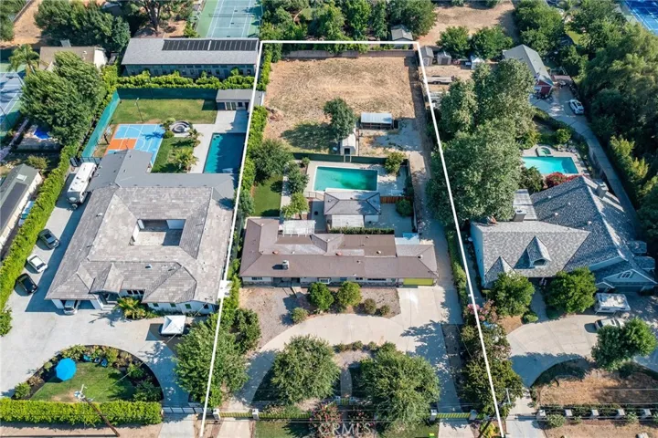 22932 Califa Street, Woodland Hills, California 91367