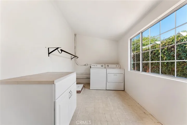 22932 Califa Street, Woodland Hills, California 91367