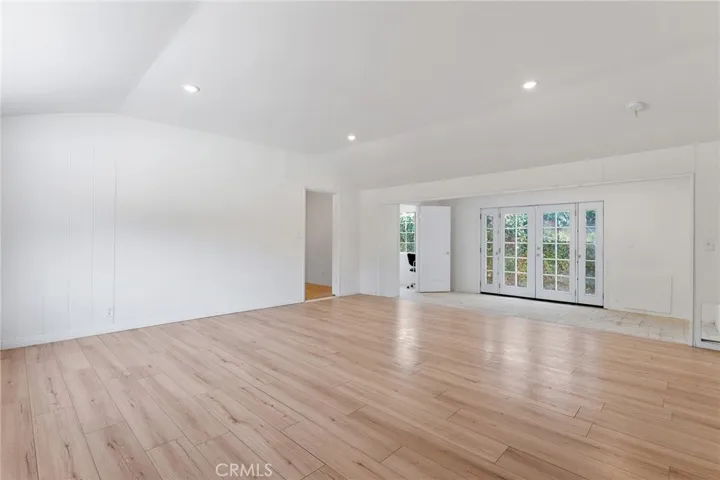 22932 Califa Street, Woodland Hills, California 91367