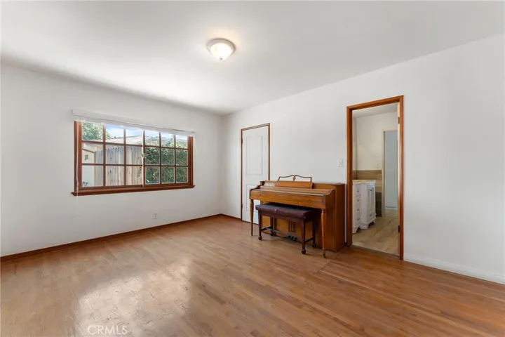 22932 Califa Street, Woodland Hills, California 91367