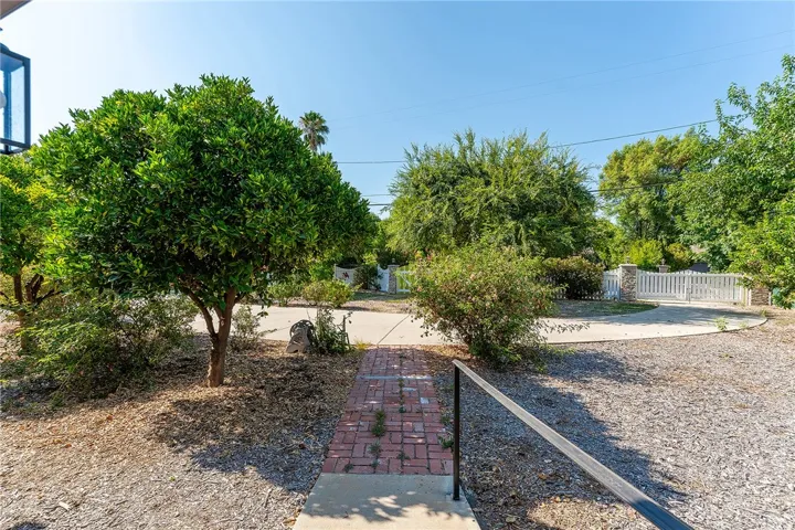 22932 Califa Street, Woodland Hills, California 91367