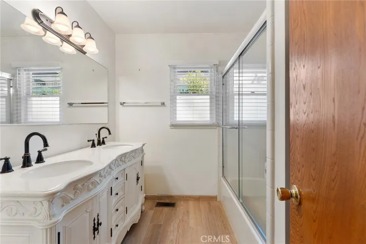 22932 Califa Street, Woodland Hills, California 91367