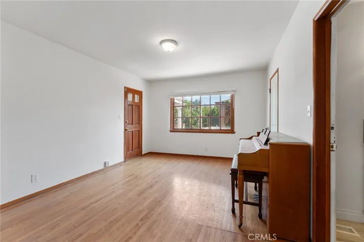 22932 Califa Street, Woodland Hills, California 91367