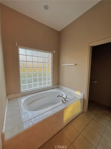 6617 Desert Springs Street, Chowchilla, California 93610