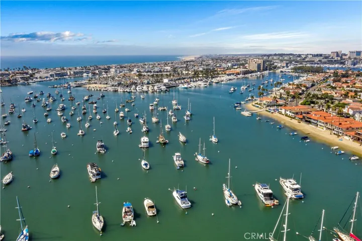 215 29th Street C/studio, Newport Beach, California 92663