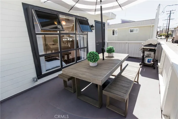 215 29th Street C/studio, Newport Beach, California 92663