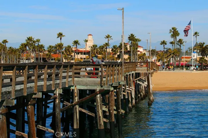 215 29th Street C/studio, Newport Beach, California 92663
