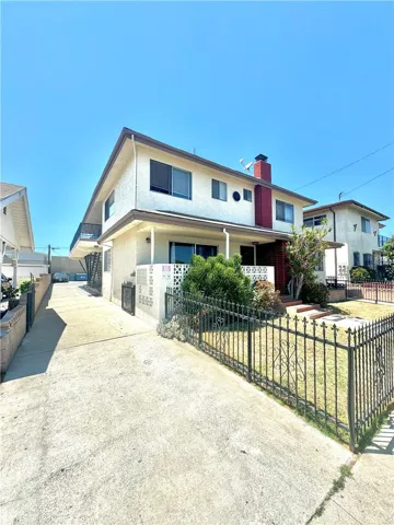 11717 Cedar Avenue, Hawthorne, California 90250