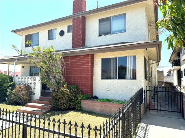 11717 Cedar Avenue, Hawthorne, California 90250