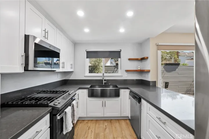 610 Shasta Lane, Costa Mesa, California 92626