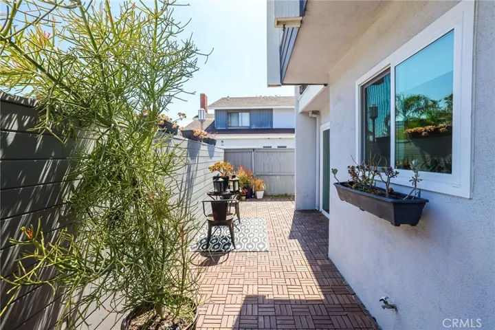 610 Shasta Lane, Costa Mesa, California 92626
