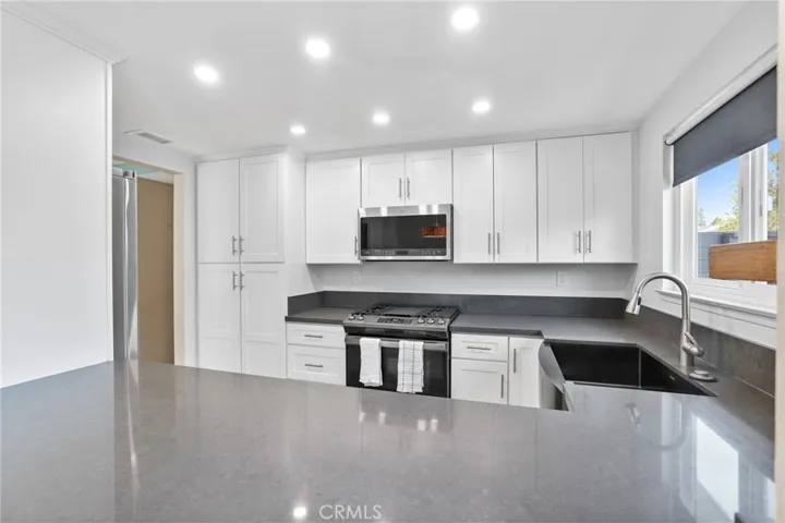 610 Shasta Lane, Costa Mesa, California 92626