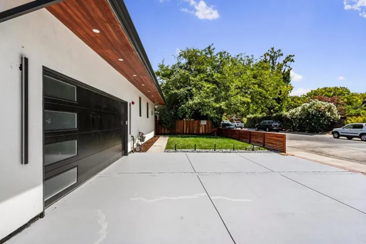 540 E Charleston Road, Palo Alto, California 94306