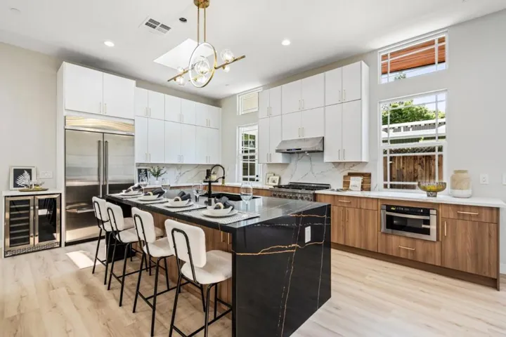 540 E Charleston Road, Palo Alto, California 94306